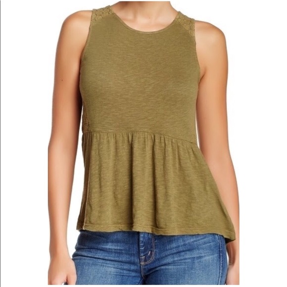 Green Wild Pearl Peplum Top w/ Lace HOLIDAY SALE - Picture 4 of 6